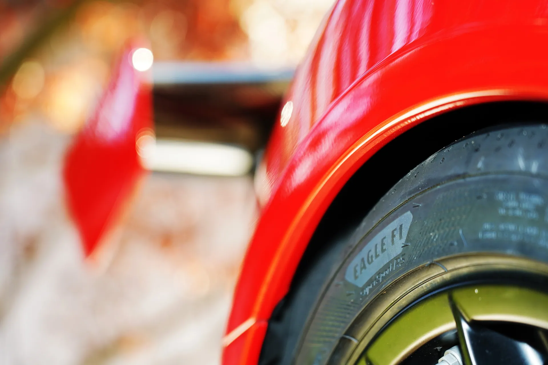 Goodyear Eagle F1 SuperSport RS σε σπορ αυτοκίνητο